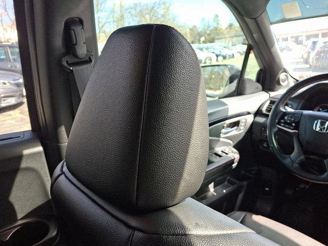 used 2022 Honda Pilot car, priced at $27,525