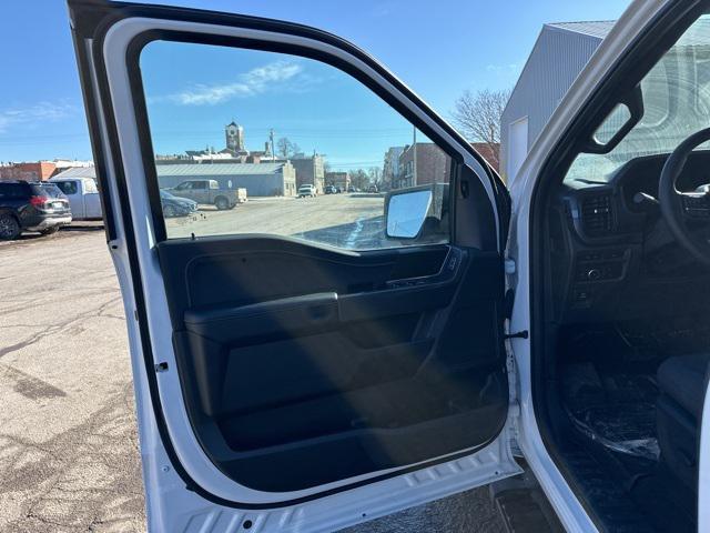 new 2024 Ford F-150 car, priced at $52,017