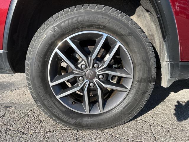 used 2019 Jeep Grand Cherokee car, priced at $25,900