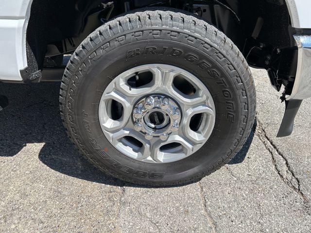 new 2025 Ford F-250 car, priced at $65,465
