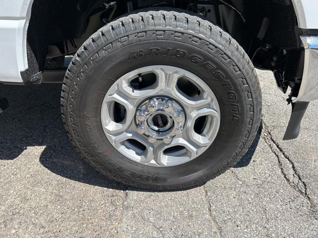 new 2025 Ford F-250 car, priced at $72,595