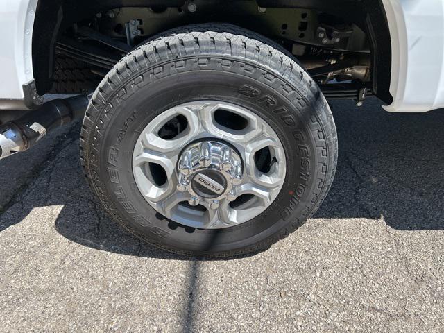 new 2025 Ford F-250 car, priced at $72,595
