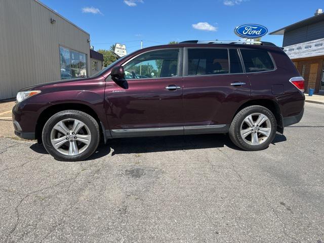 used 2013 Toyota Highlander car, priced at $14,994