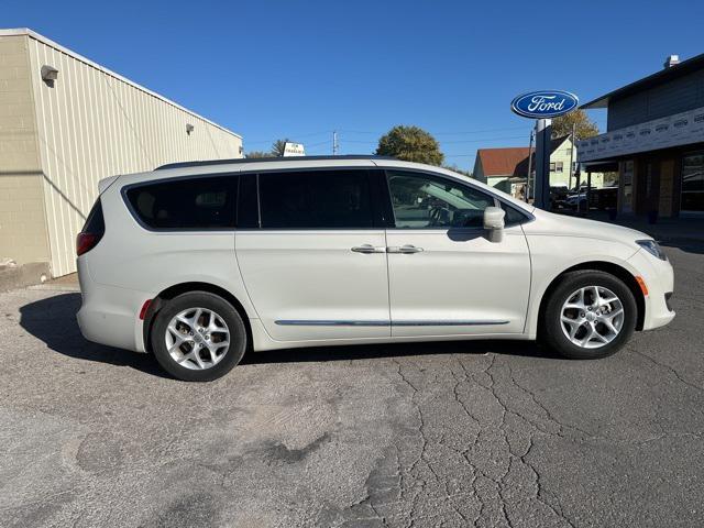 used 2017 Chrysler Pacifica car, priced at $13,499