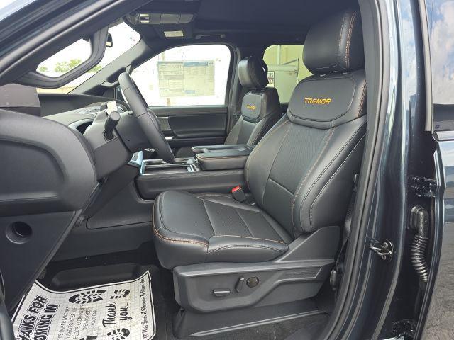 new 2025 Ford Expedition car, priced at $86,135