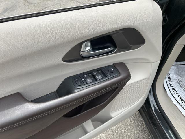 used 2017 Chrysler Pacifica car, priced at $11,988