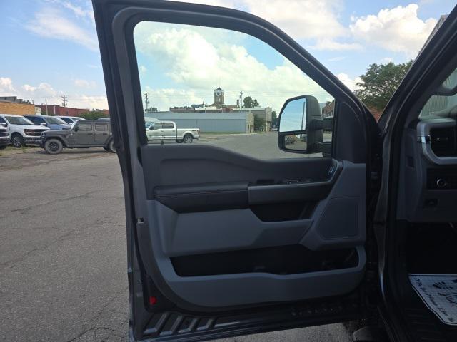 new 2025 Ford F-350 car