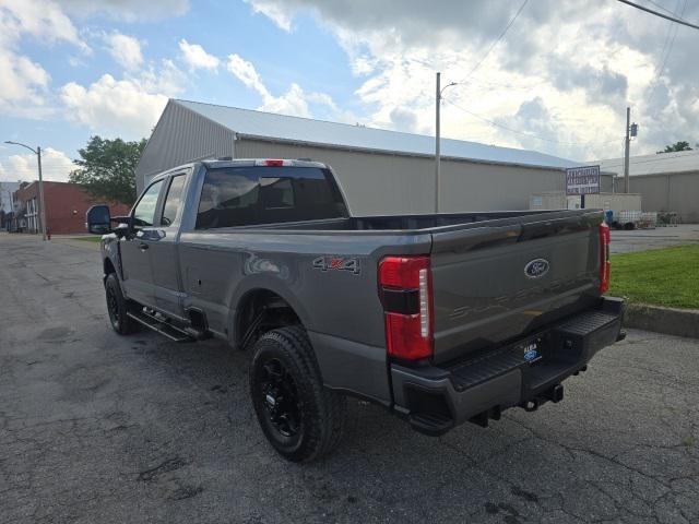 new 2025 Ford F-350 car