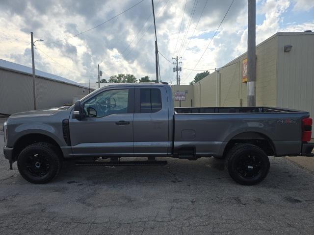 new 2025 Ford F-350 car