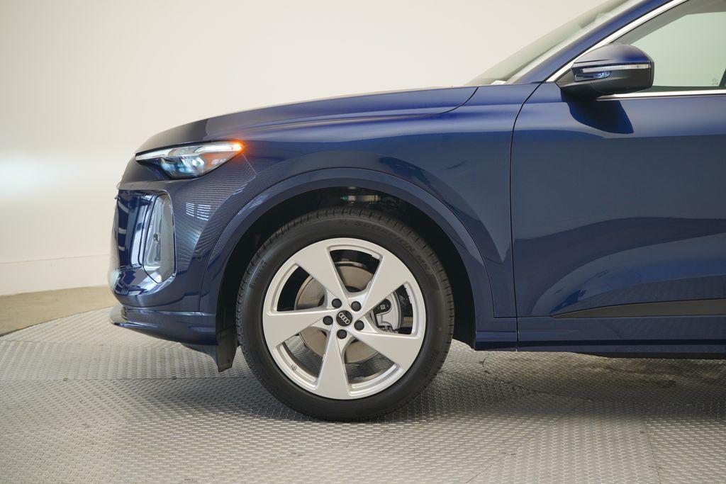 new 2025 Audi Q5 car, priced at $64,190