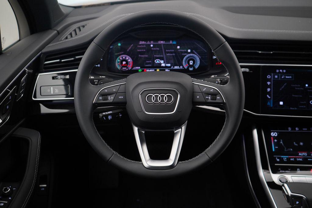 new 2025 Audi Q7 car, priced at $72,995