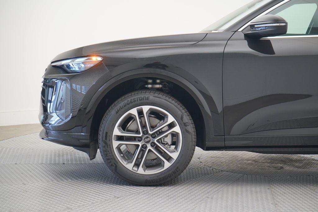 new 2025 Audi Q5 car, priced at $57,950