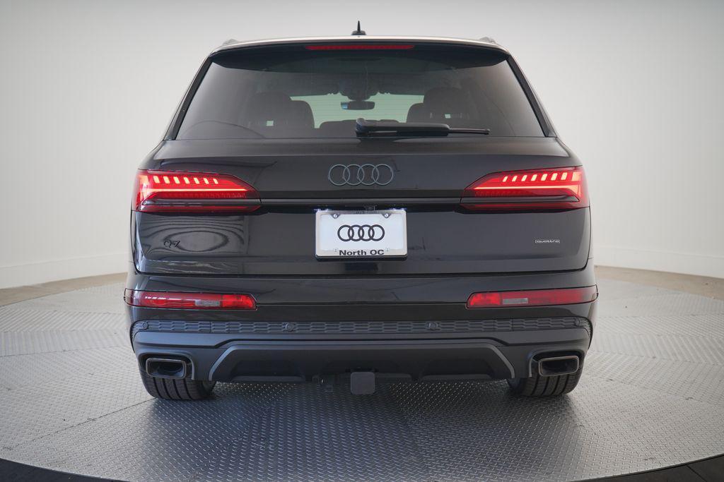 new 2025 Audi Q7 car, priced at $73,995