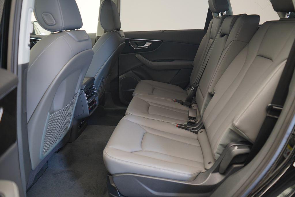 new 2025 Audi Q7 car, priced at $73,995