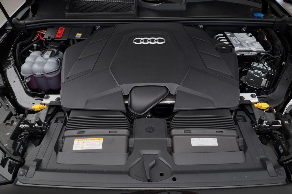 new 2025 Audi Q7 car, priced at $73,995