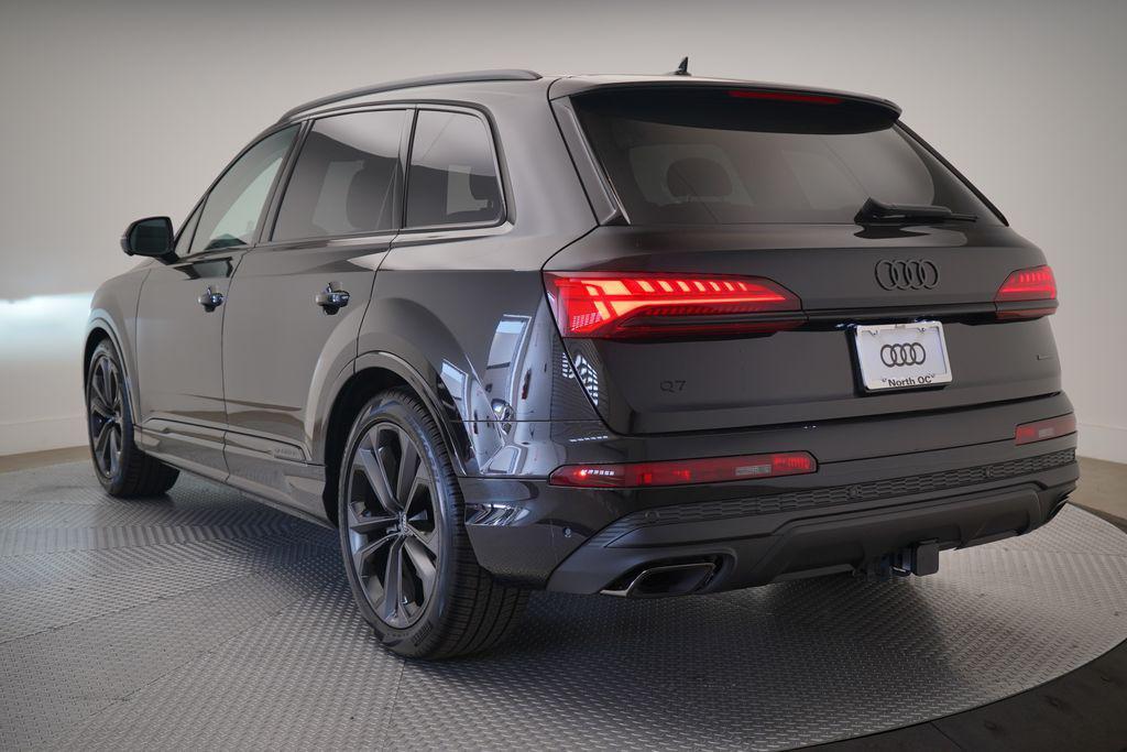 new 2025 Audi Q7 car, priced at $73,995