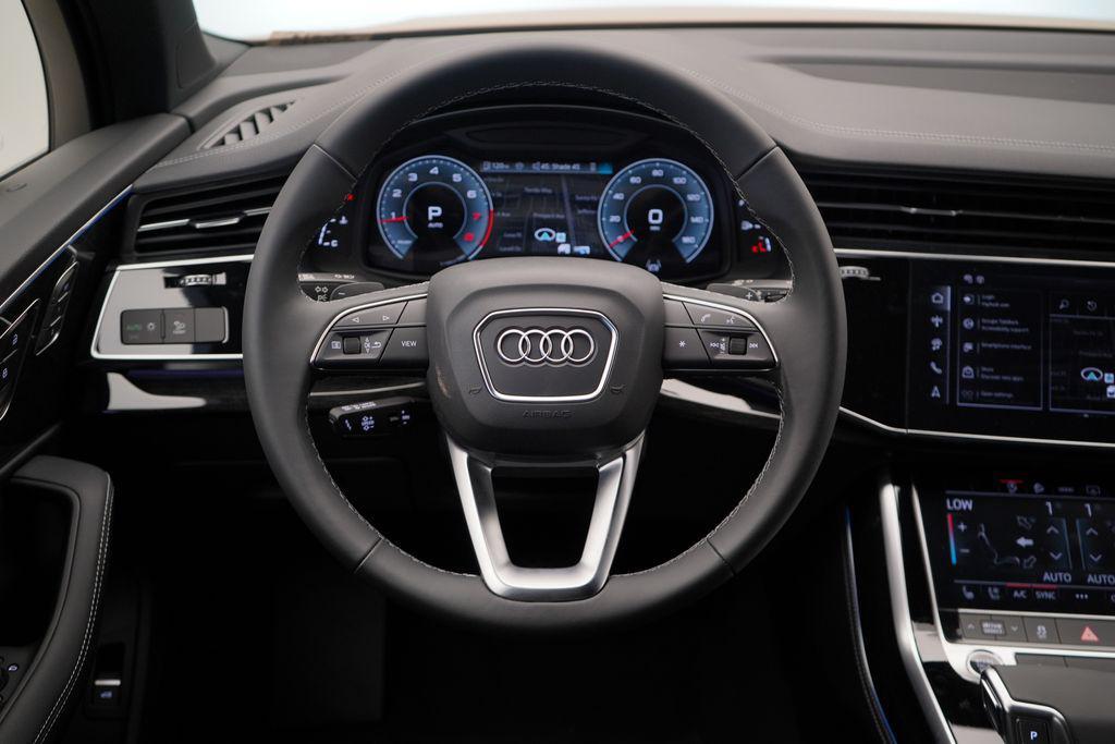new 2025 Audi Q7 car, priced at $67,995
