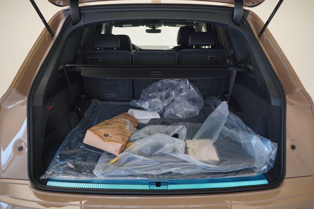 new 2025 Audi Q7 car, priced at $67,995