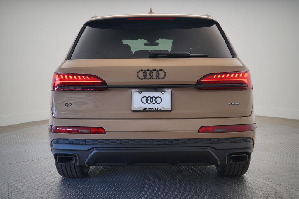 new 2025 Audi Q7 car, priced at $67,995
