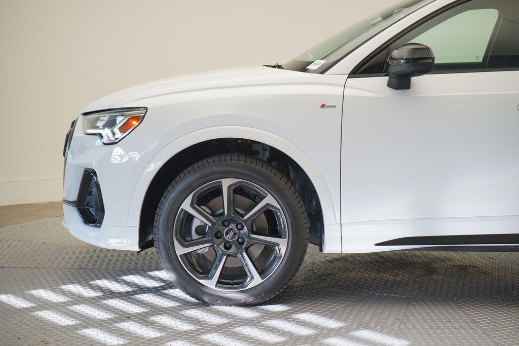 new 2025 Audi Q3 car, priced at $47,065
