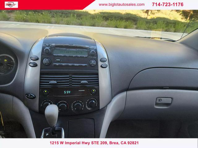 used 2007 Toyota Sienna car, priced at $9,250