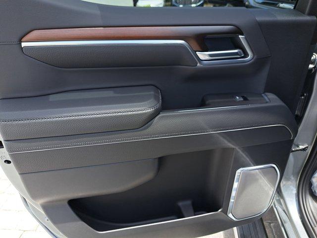 new 2025 GMC Sierra 1500 car, priced at $71,685