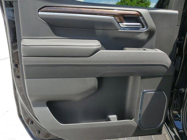 new 2025 GMC Sierra 1500 car, priced at $56,525