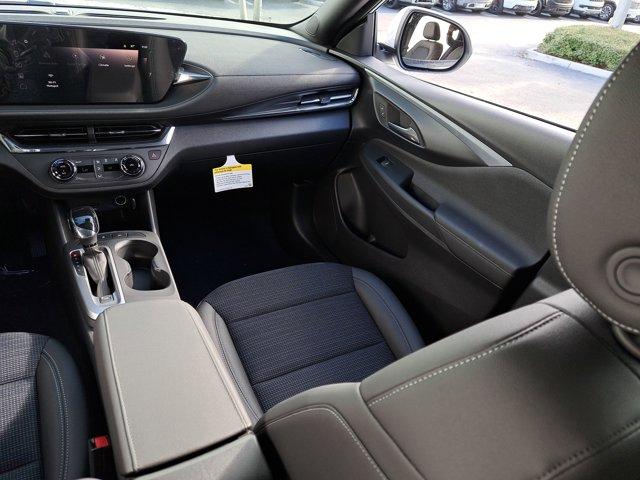 new 2025 Buick Envista car, priced at $25,195