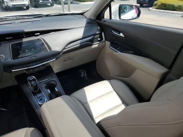 used 2022 Cadillac XT4 car, priced at $30,136