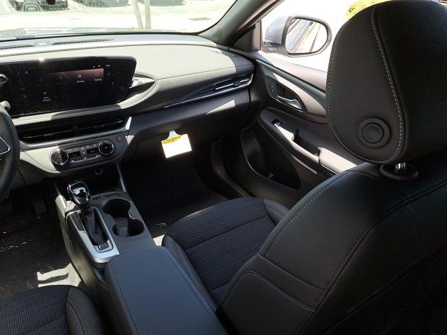 new 2025 Buick Envista car, priced at $27,280