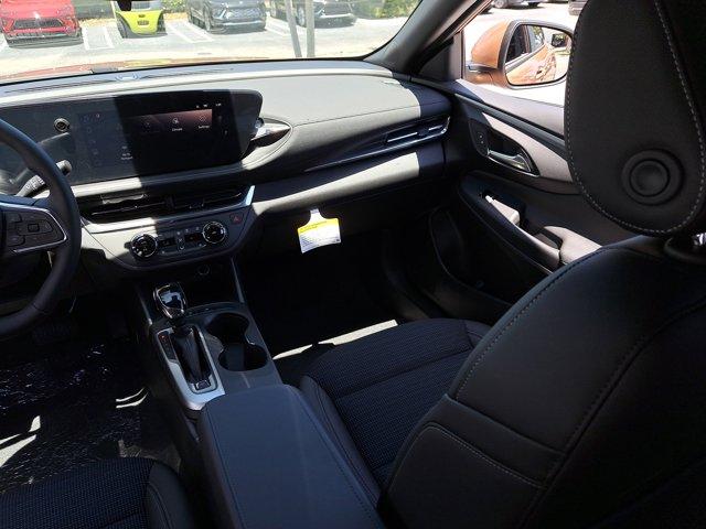 new 2025 Buick Envista car, priced at $27,280