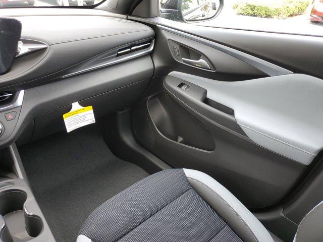 new 2025 Buick Envista car, priced at $27,180