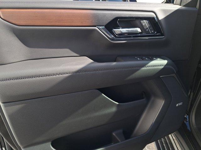 new 2025 GMC Yukon XL car, priced at $100,089