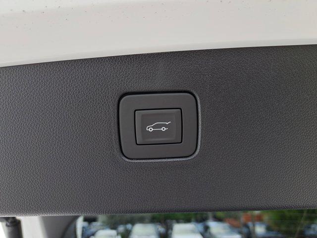 new 2025 Buick Envista car, priced at $32,185