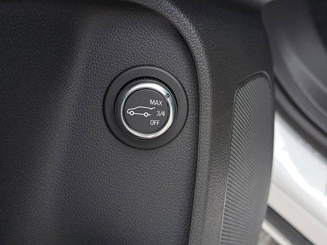 new 2025 Buick Envista car, priced at $32,185