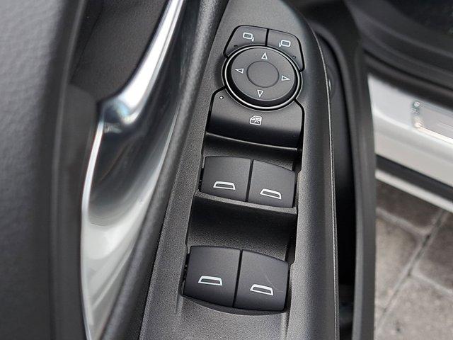 new 2025 Buick Envista car, priced at $32,185