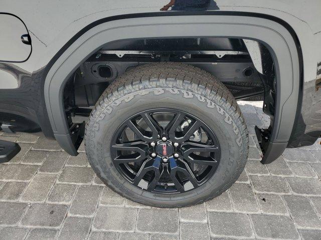 new 2025 GMC Sierra 1500 car, priced at $53,225