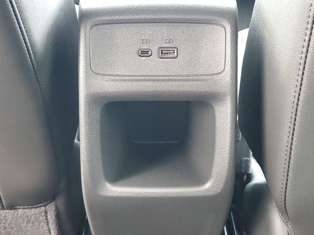new 2025 Buick Envista car, priced at $27,280