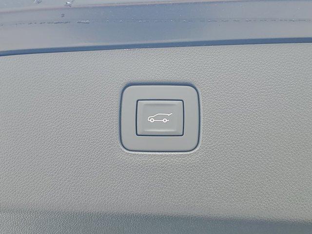 new 2025 Buick Envista car, priced at $27,280