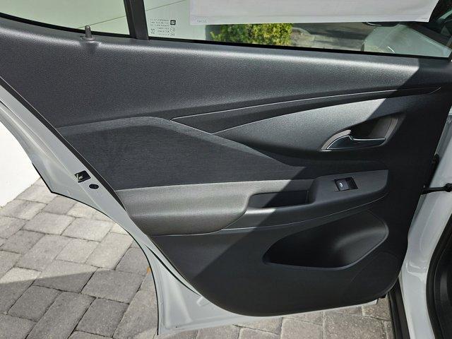 new 2025 Buick Envista car, priced at $25,195