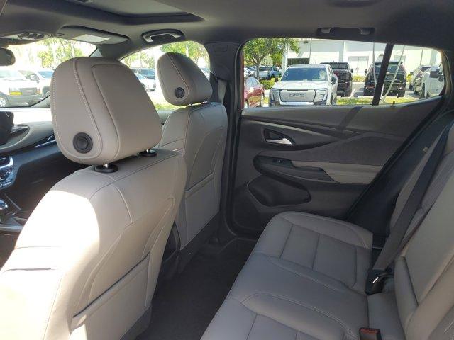 new 2025 Buick Envista car, priced at $32,009