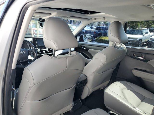 used 2021 Toyota Highlander car, priced at $29,953