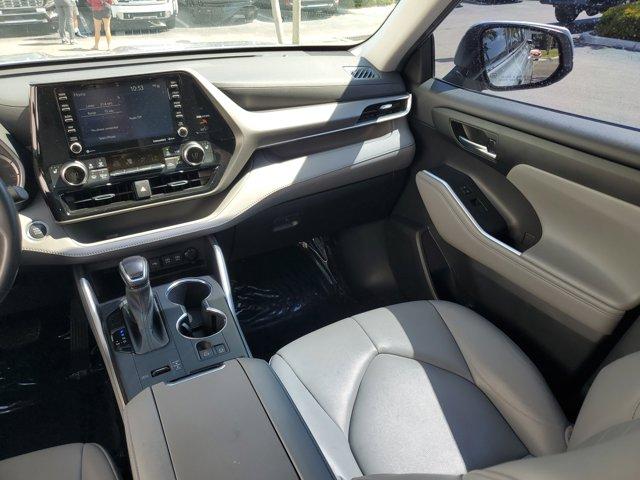 used 2021 Toyota Highlander car, priced at $29,953
