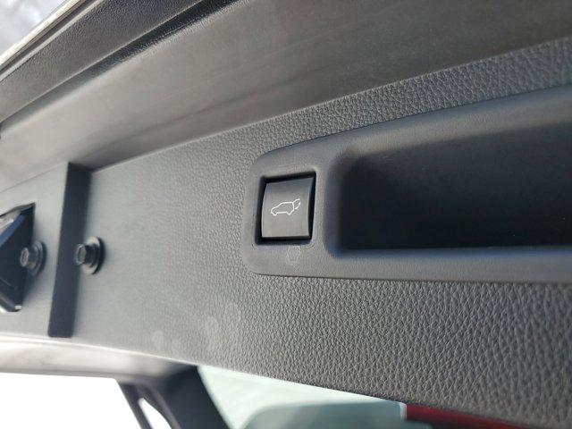 used 2021 Toyota Highlander car, priced at $29,953