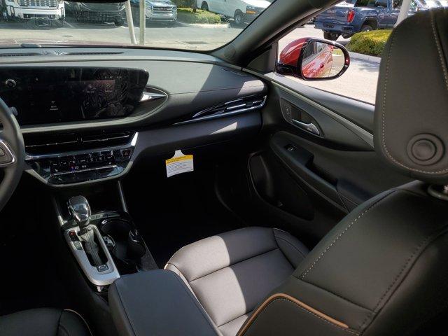 new 2025 Buick Envista car, priced at $32,009