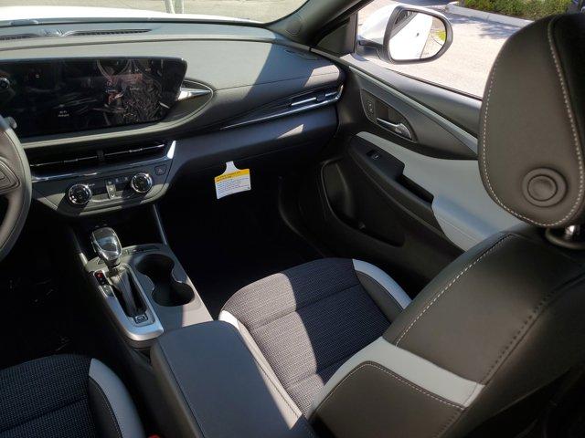 new 2025 Buick Envista car, priced at $25,690