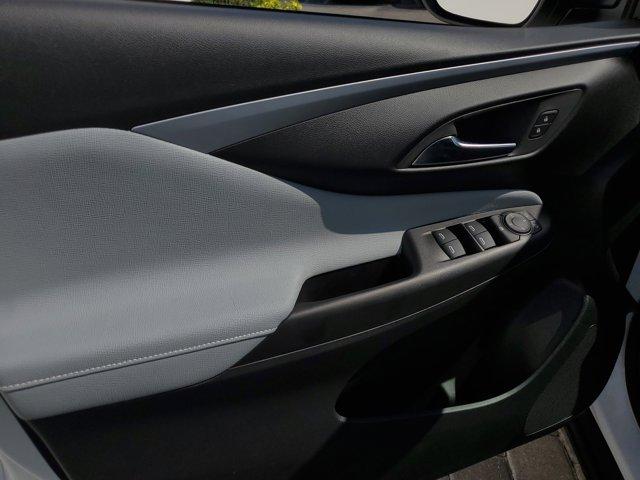 new 2025 Buick Envista car, priced at $25,690