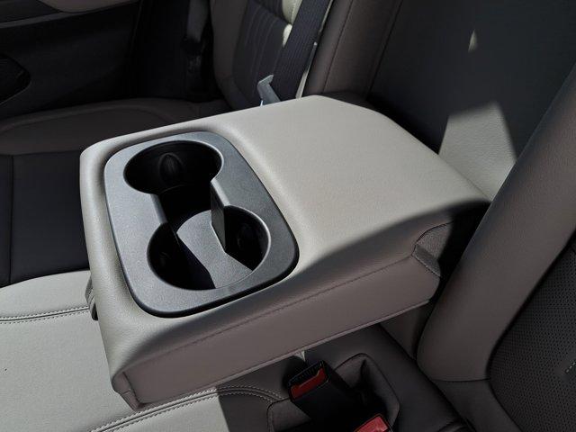 new 2025 Buick Envista car, priced at $31,585