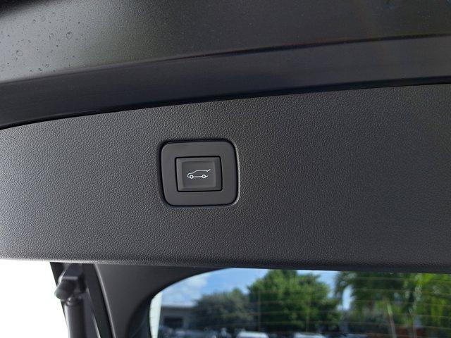 new 2025 Buick Envista car, priced at $31,585