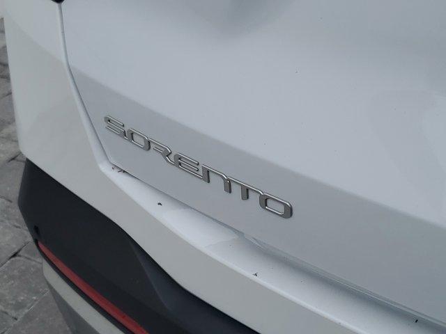 used 2024 Kia Sorento car, priced at $35,637
